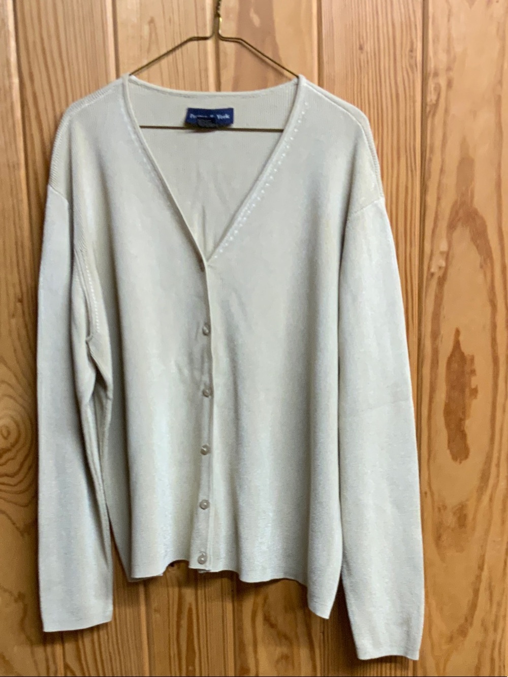 Preston & York Womenˋs Light Beige V-Neck Button Cardigan